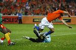 Zaterdag, 27 Mei 2006 Vriendschappelijke interland op weg naar het WK 2006 Nederland-Kameroen, eindstand 1-0
Ruud v Nistelrooy
© Edwin van Zandvoort