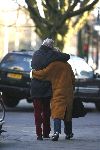 Amsterdam 20 maart 2006
Guus Verstraete met zijn vrouw Simone Kleinsma veriliefd op cornelis schuytstraat.