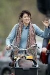 Amsterdam 20 april 2006
Susan Visser met  zoontje in bakfiets
