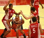 Den Bosch, 18 Mei 2006
Play Offs Basketbal Ned, Kampioenschap tussen Eifel Towers Den Bosch- MPC Capitols, eindstand 86-82 in The best of Seven De stand na 3 wedstrijden 2-1 in het voordeel van Den Bosch
Travis Reed
© foto Edwin van Zandvoort