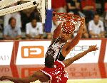 Den Bosch, 18 Mei 2006
Play Offs Basketbal Ned, Kampioenschap tussen Eifel Towers Den Bosch- MPC Capitols, eindstand 86-82 in The best of Seven De stand na 3 wedstrijden 2-1 in het voordeel van Den Bosch
Travis Reed
© foto Edwin van Zandvoort