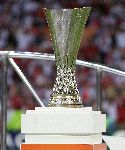 Eindhoven, 10 Mei 2006 Finale UEFA Cup Seizoen 2005/2006 tussen Middlesbrough FC-FC Sevilla, eindstand 0-4
De UEFA-beker
© Edwin van Zandvoort