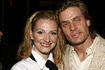 Amsterdam 7 maart 2006
Premiere ik omhels je met 1000 armen in Pathe arena.
Winston Post met zijn vrouw Denise