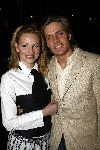 Amsterdam 7 maart 2006
Premiere ik omhels je met 1000 armen in Pathe arena.
Winston Post met zijn vrouw Denise