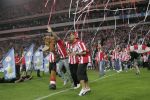 Eindhoven, 2 Mei 2007 Tweed agen na het onverwachte landskampioenschap van PSV Seizoen 2006/2007 was er een huldiging voor de PSV Selektie.
Op de foto Alex PSV met Eduardo Alcides en Diego Tardelli