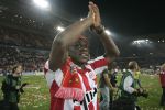 Eindhoven, 2 Mei 2007 Twee dagen na het onverwachte landskampioenschap van PSV Seizoen 2006/2007 was er een huldiging voor de PSV Selektie.
Op de foto Arouna Kone