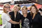 Amsterdam 15 mei 2007
Presentatie dvd voetbalvrouwen in de amsterdam arena. bartina Koeman met Debbie haar zus en een vriendin