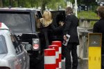 Amsterdam 9 mei 2007
Rechtzaak Connie Breukhoven tegen witheet en zij online (Leo v Royen). Hans Breukhoven was er ook bij.