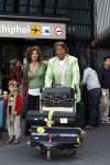 Schiphol 20 april 2007
Emile Ratelband met zijn zwangere vriendin op schiphol.