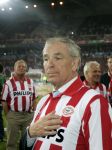 Eindhoven, 1 Mei 2007 Hulding Selektie van PSV in het PSV-stadion 2 dagen nadat zij voor de 20e maal kampioen zijn geworden van Nederland
Voorzitter Frits Schuitema was niet een van de gelukkigste mensen in het PSV stadion inzake trainer Ronald Koeman
