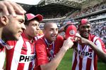 Eindhoven, 29 April 2007 Kampioenswestrijd PSV-Vitesse, eindstand 5-1
Seizoen 2006/2007 Onverwachts landskampioenschap voor PSV doordat de concurrent AZ verloor en Ajax een doelpunt tekort kwam
PSV doelman Gomes is blijEduardo Alcides