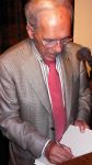 Eindhoven, 7 Mei 2007
Oud PSV-voorzitter Harry v Raaij signeert zijn boek