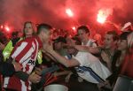Eindhoven, 2 Mei 2007 Twee dagen na het onverwachte landskampioenschap van PSV Seizoen 2006/2007 was er een huldiging voor de PSV Selektie.
Op de foto Ibrahim Afellay met supporters