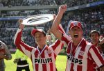 Eindhoven, 29 April 2007 Kampioenswestrijd PSV-Vitesse, eindstand 5-1
Seizoen 2006/2007 Onverwachts landskampioenschap voor PSV doordat de concurrent AZ verloor en Ajax een doelpunt tekort kwam
Ibrahim Afellay en Jan Kromkamp