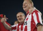Eindhoven, 2 Mei 2007 Twee dagen na het onverwachte landskampioenschap van PSV Seizoen 2006/2007 was er een huldiging voor de PSV Selektie.
Op de foto assisten-trainer Jan Wouters