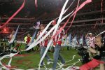 Eindhoven, 2 Mei 2007 Twee dagen na het onverwachte landskampioenschap van PSV Seizoen 2006/2007 was er een huldiging voor de PSV Selektie.
Op de foto Saon Culina en Phillip Cocu