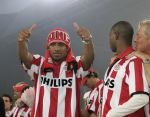 Eindhoven, 2 Mei 2007 Twee dagen na het onverwachte landskampioenschap van PSV Seizoen 2006/2007 was er een huldiging voor de PSV Selektie.
Op de foto Jefferson Farfan