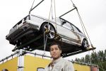 Schiphol 7 mei 2007
Jody Bernal zijn gepimpte wagen wordt omhoog getakeld aan de A4 ivm autoprogramma Pimp up my car.