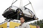 Schiphol 7 mei 2007
Jody Bernal zijn gepimpte wagen wordt omhoog getakeld aan de A4 ivm autoprogramma Pimp up my car.