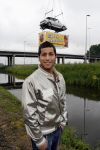 Schiphol 7 mei 2007
Jody Bernal zijn gepimpte wagen wordt omhoog getakeld aan de A4 ivm autoprogramma Pimp up my car.
