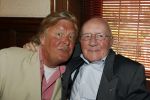 Laren 8 mei 2007
Johny Kraaykamp sr  presentatie dvd in de singer in laren. John v d Rest