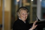 Den Haag 10 april 2007
Prins Willem Alexander blijj na de geboorte van zijn derde dochter. Koningin Beatrix en de moeder van Maxima, Carmen Zorrequieta komen op bezoek in het Bronovo ziekenhuis.