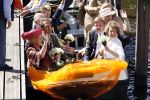 Woudrichem Den Bosch 30 april 2007
Koningin Beatrix Prins Willem Alexander Prins Friso mabel Wisse Smit Prins Constantijn Prinses Laurentien Prinses Margriet Pieter v Vollenhoven Prins Maurits Prinses Marilene Prins Bernhard jr Prinses Annette Prins Pieter Christiaan Prinses  Anita Prins Floris en Prinses Aimee koninginnedag 2007.