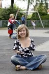 Zaandam 9 mei 2007 
Deelneemster  Lisanne Hink aan de mis missverkiezing van de tros. Lisanne is gehandicapt en schrijft  en doet haar make up op met haar voeten.