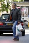 Amsterdam 21 april 2007
Maarten Spanjer boodschappen aan het doen op de cornelis schuytstraat.
