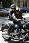 Amsterdam 5 mei 2007
Steve te Pas en zijn vrouw Maria Kooistra op harley Davidson op de cornelis schuytstraat.