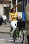 Amsterdam 25 april 2007
Mariska Hulscher op de fiets in amsterdam.
