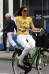 Amsterdam 25 april 2007
Mariska Hulscher op de fiets in amsterdam.