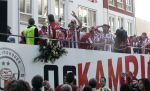 Eindhoven, 1 Mei 2007 Huldiging Selektie van PSV in het PSV-stadion 2 dagen nadat zij voor de 20e maal kampioen zijn geworden van Nederland op de platte kar