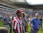 Eindhoven, 29 April 2007 Kampioenswestrijd PSV-Vitesse, eindstand 5-1
Seizoen 2006/2007 Onverwachts landskampioenschap voor PSV doordat de concurrent AZ verloor en Ajax een doelpunt tekort kwam
Patrick Kluivert met zijn zoontje