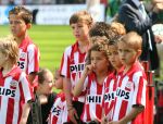 Eindhoven, 29 April 2007 Kampioenswestrijd PSV-Vitesse, eindstand 5-1
Seizoen 2006/2007 Onverwachts landskampioenschap voor PSV doordat de concurrent AZ verloor en Ajax een doelpunt tekort kwam.
Kinderen van Patrick kluivert en het zoontje van zijn vriendin Rosanna Lima