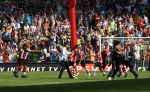 Eindhoven, 29 April 2007 Kampioenswestrijd PSV-Vitesse, eindstand 5-1
Seizoen 2006/2007 Onverwachts landskampioenschap voor PSV doordat de concurrent AZ verloor en Ajax een doelpunt tekort kwam.
Blijdschap bij Phillip Cocu die aankondigde dat dit officieel zijn laatste wedstrijd was bij PSV
Pedro Salazar