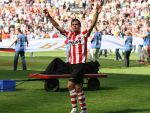 Eindhoven, 29 April 2007 Kampioenswestrijd PSV-Vitesse, eindstand 5-1
Seizoen 2006/2007 Onverwachts landskampioenschap voor PSV doordat de concurrent AZ verloor en Ajax een doelpunt tekort kwam.
Blijdschap en ontroering bij Phillip Cocu die aankondigde dat dit officieel zijn laatste wedstrijd was bij PSV