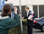 Den Haag 11 april 2007
Prins Willem Alexander vertrekt bij het Bronovo ziekenhuis.