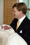 Den Haag 11 april 2007
Prins Willem Alexander toont zijn derde dochter Prinses... aan de pers in het bronovo ziekenhuis.