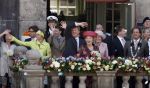 Woudrichem Den Bosch 30 april 2007
Koningin Beatrix Prins Willem Alexander Prins Friso mabel Wisse Smit Prins Constantijn Prinses Laurentien Prinses Margriet Pieter v Vollenhoven Prins Maurits Prinses Marilene Prins Bernhard jr Prinses Annette Prins Pieter Christiaan Prinses  Anita Prins Floris en Prinses Aimee koninginnedag 2007.