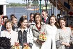 Woudrichem Den Bosch 30 april 2007
Koningin Beatrix Prins Willem Alexander Prins Friso mabel Wisse Smit Prins Constantijn Prinses Laurentien Prinses Margriet Pieter v Vollenhoven Prins Maurits Prinses Marilene Prins Bernhard jr Prinses Annette Prins Pieter Christiaan Prinses  Anita Prins Floris en Prinses Aimee koninginnedag 2007