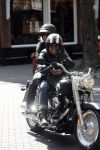 Amsterdam 5 mei 2007
Steve te Pas en zijn vrouw Maria Kooistra op harley Davidson op de cornelis schuytstraat.