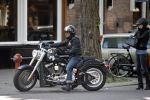 Amsterdam 5 mei 2007
Steve te Pas en zijn vrouw Maria Kooistra op harley Davidson op de cornelis schuytstraat.