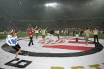 Eindhoven, 2 Mei 2007 Twee dagen na het onverwachte landskampioenschap van PSV Seizoen 2006/2007 was er een huldiging voor de PSV Selektie.
Op de foto supporters die het veld waren opgekomen en daarna weer verwijderd