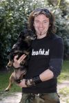 Bosch en Duin 11 april 2007
Belinda Meuldijk en haar verloofde Thierry Duval met hun honden.
