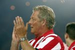 Eindhoven, 2 Mei 2007 Twee dagen na het onverwachte landskampioenschap van PSV Seizoen 2006/2007 was er een huldiging voor de PSV Selektie.
Op de foto assistent-trainer Tonny Bruins Slot