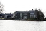 Loosdrecht 6 april 2007
Huizen aan het water van bekende nederlanders. Willem v kooten