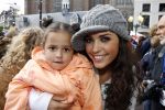 Amersfoort 29 mei 2007
Tros zomerfeest op plein in Amersfoort. Yolanthe Cabau v Kasbergen met een klein meisje
Peter Smulders bv