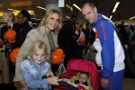 Noordwijk en Schiphol 19 mei 2010
Vertrek Nederlands elftal met vrouwen en kinderen naar Oostenrijk voor trainingskamp ivm WK voetbal. Andre Ooijer met zijn vrouw Joyce en kinderen Danique  en Demi
Peter Smulders bv