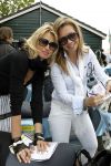 Amsterdam 25 mei 2010
Vespa scooter rally van Grazia. Anouk Smulders en Pauline de Wilde
Peter Smulders bv